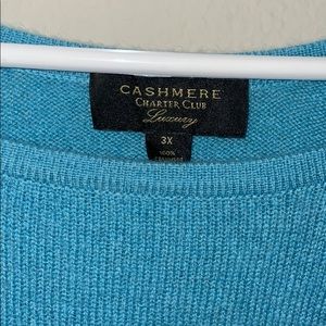 100% Blue Cashmere sweater